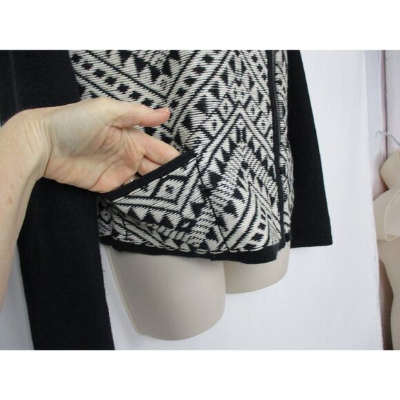 Lucky Brand Cardigan Sweater Womens Medium Aztec Southwestern Black White Zip Up - Picture 5 of 15